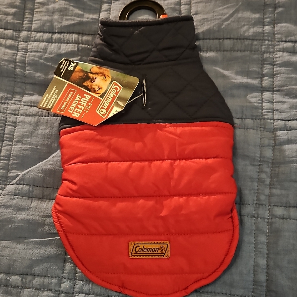 New with Tag Coleman Red and Blue Dog Jacket